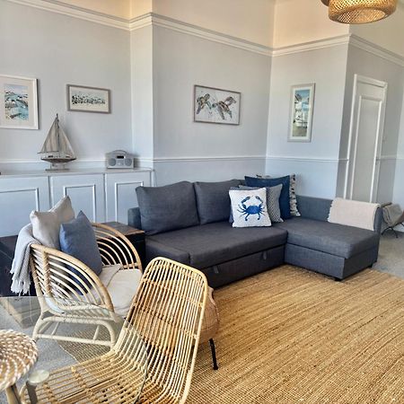 Appartement A View Of The Bay- Panoramic Sea Views- Sleeps 4 à Westgate-on-Sea Extérieur photo