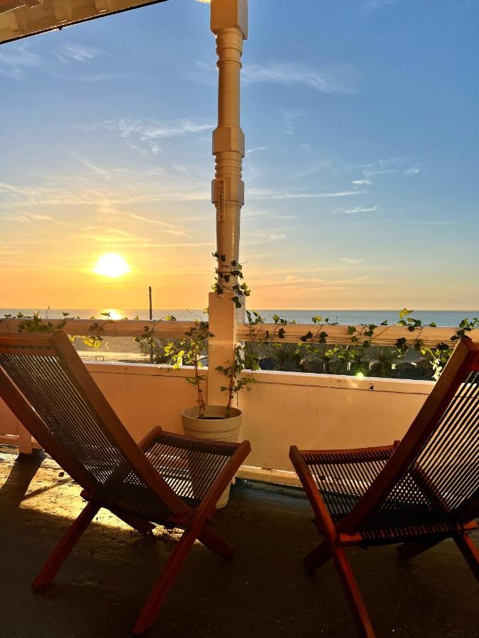 Appartement A View Of The Bay- Panoramic Sea Views- Sleeps 4 à Westgate-on-Sea Extérieur photo