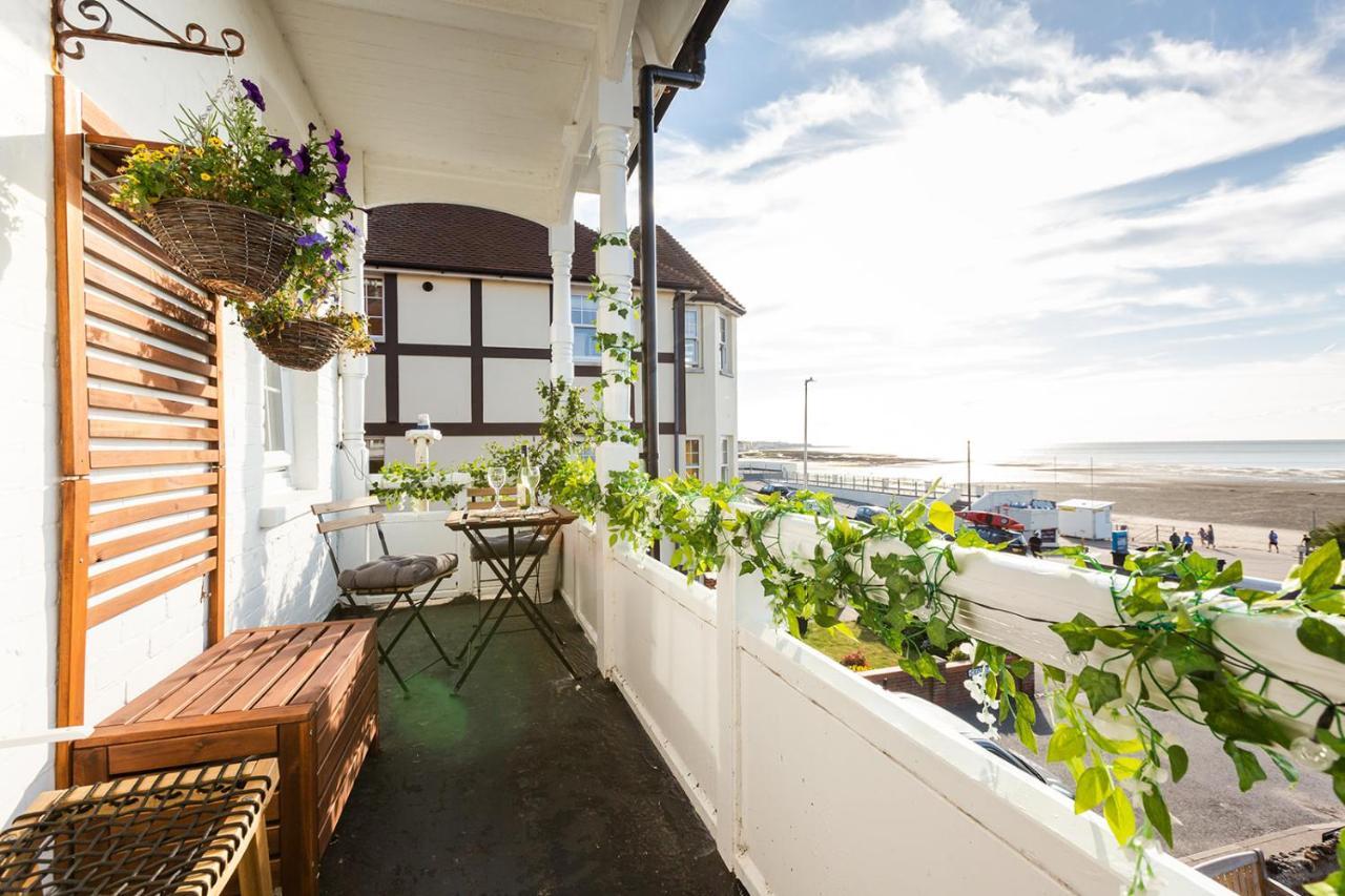 Appartement A View Of The Bay- Panoramic Sea Views- Sleeps 4 à Westgate-on-Sea Extérieur photo