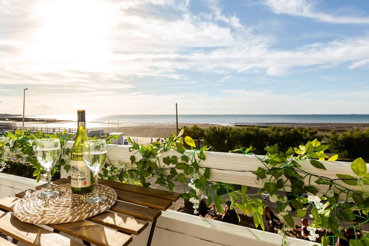 Appartement A View Of The Bay- Panoramic Sea Views- Sleeps 4 à Westgate-on-Sea Extérieur photo